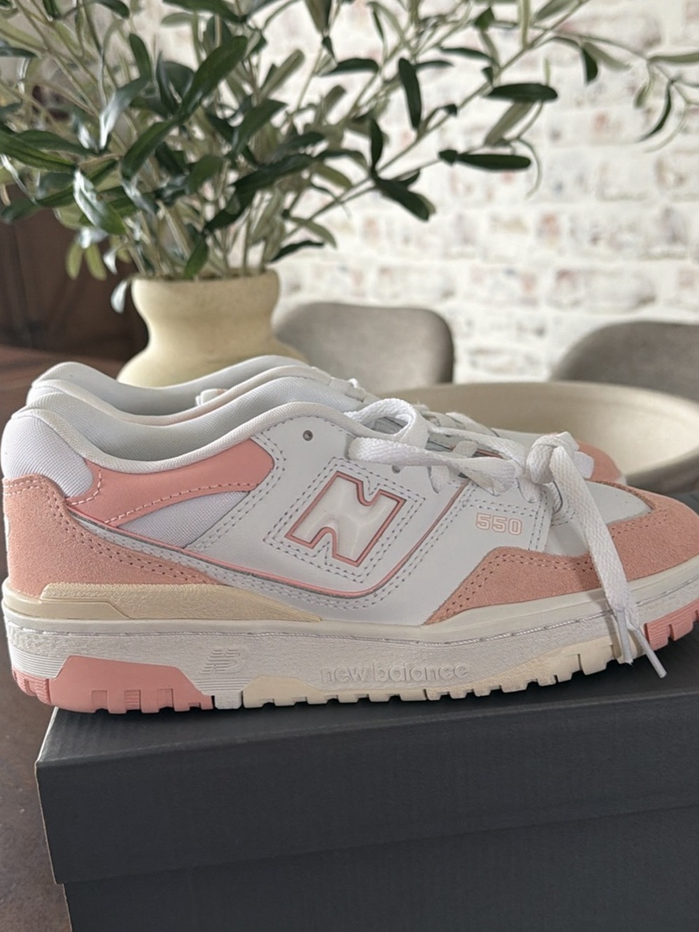 New Balance Kids 550 Sneakers in White & Pink
